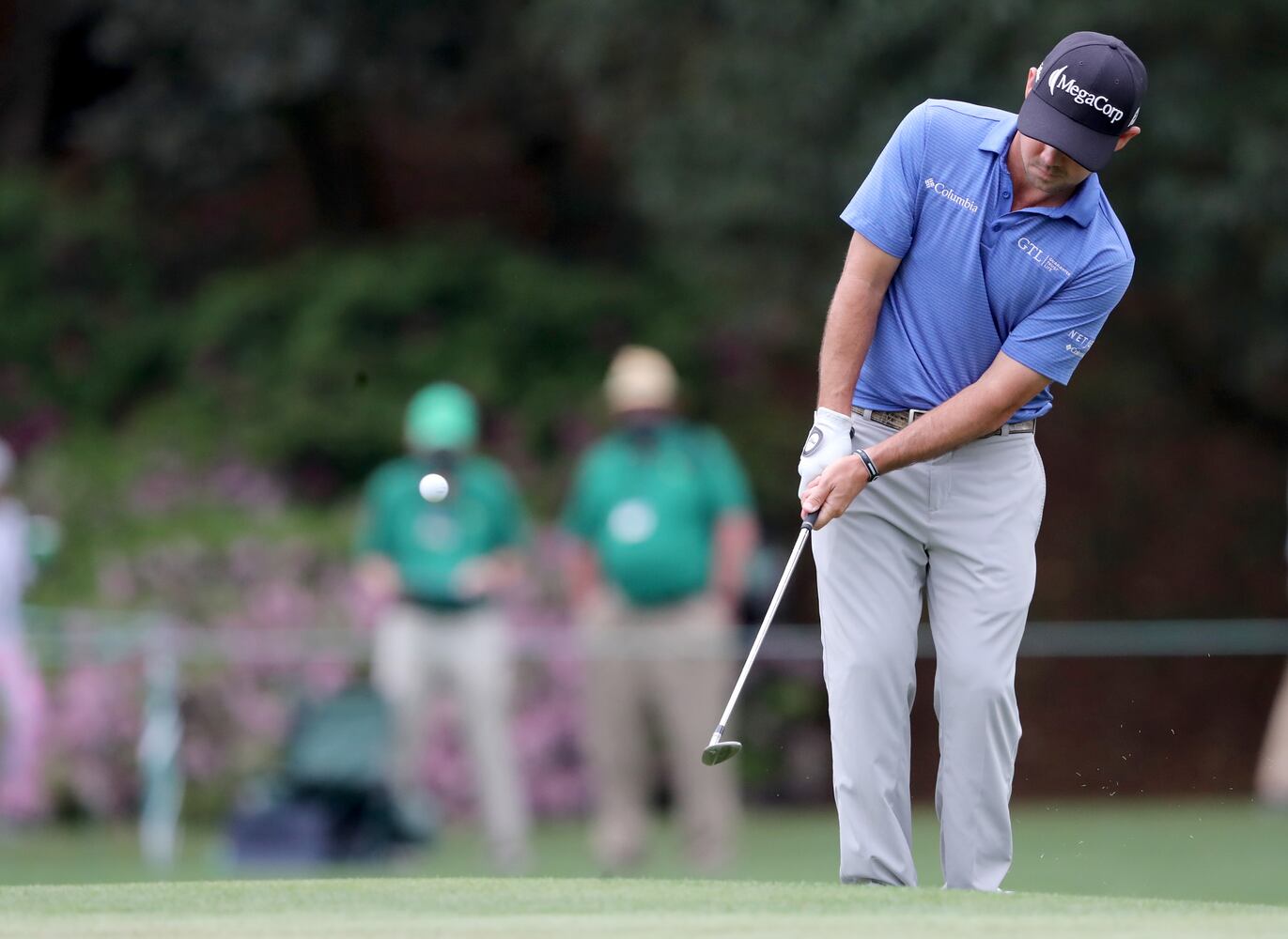 April 9, 2021, Augusta: Brian Harman chips toward the fifteenth green during the second round of the Masters at Augusta National Golf Club on Friday, April 9, 2021, in Augusta. Curtis Compton/ccompton@ajc.com