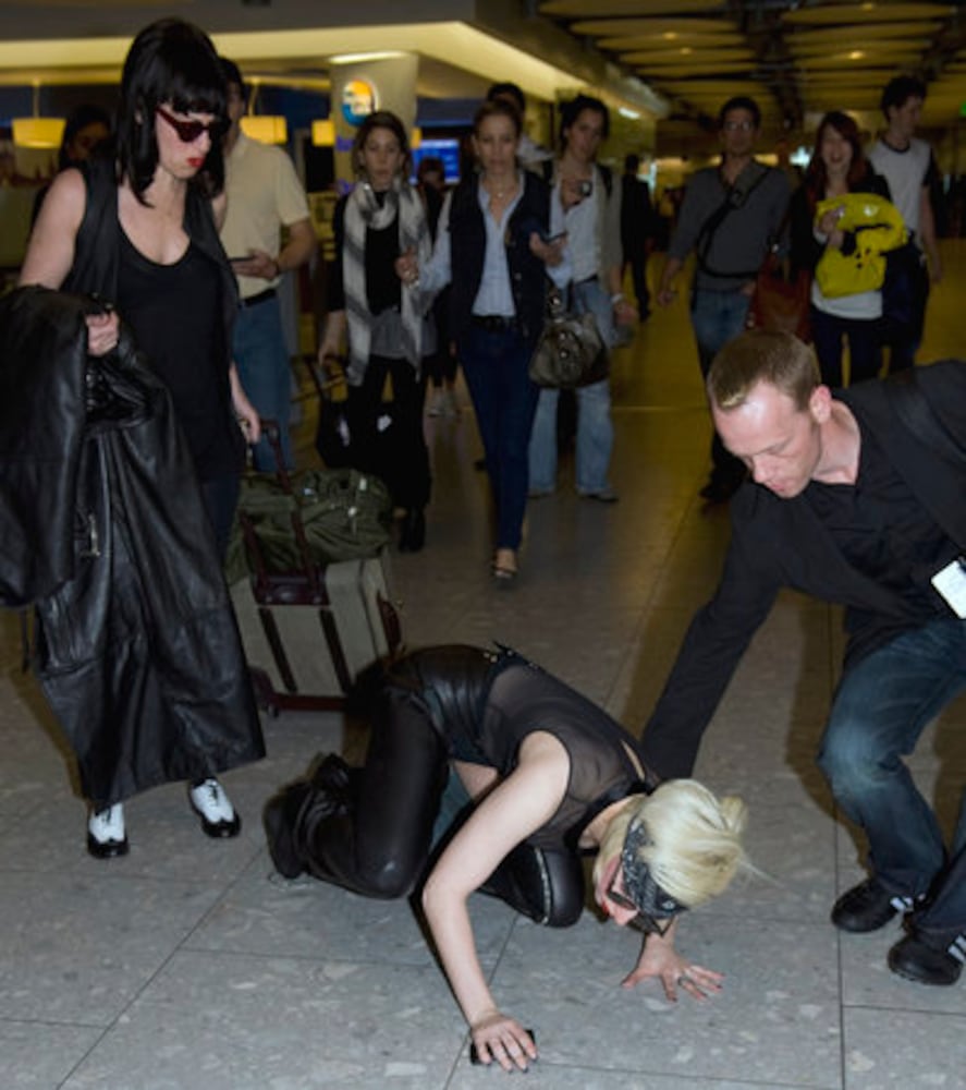 Lady Gaga falls down