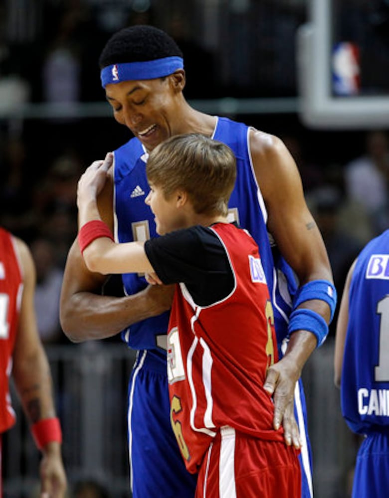 Bieber is MVP of NBA celebrity game