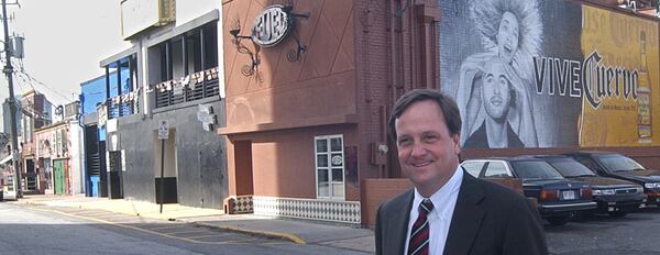 Robert 'Robin' Loudermilk Jr. in the Buckhead Village on Jan. 29, 2004. (NICK ARROYO / AJC file photo)