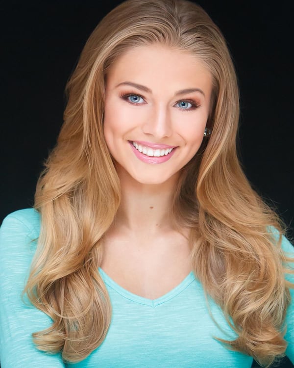 Miss Cherokee Rose's Outstanding Teen, Rylee Ruegger