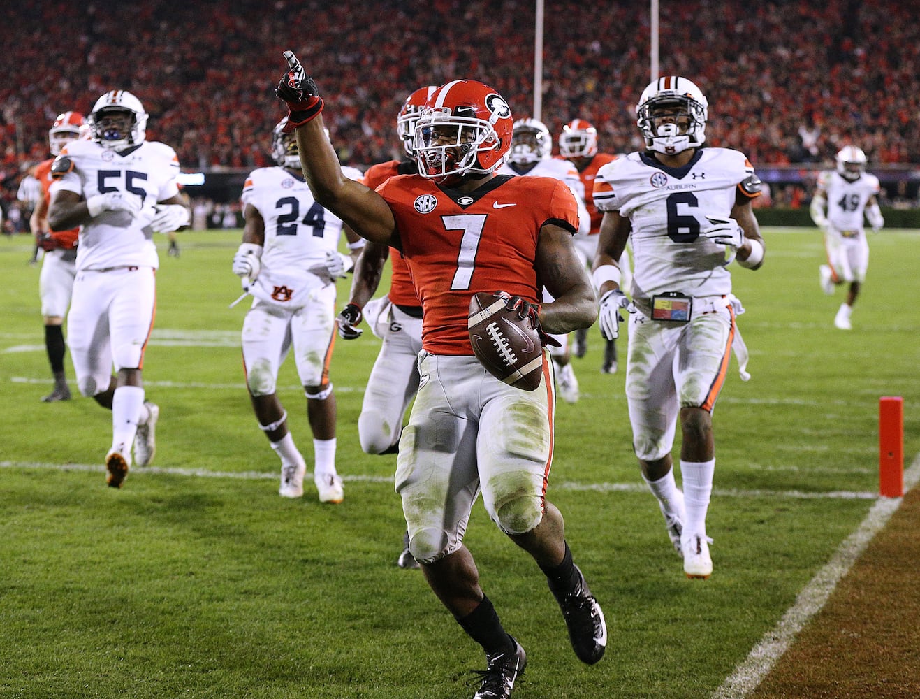 Photos: Bulldogs handle Auburn, improve to 9-1