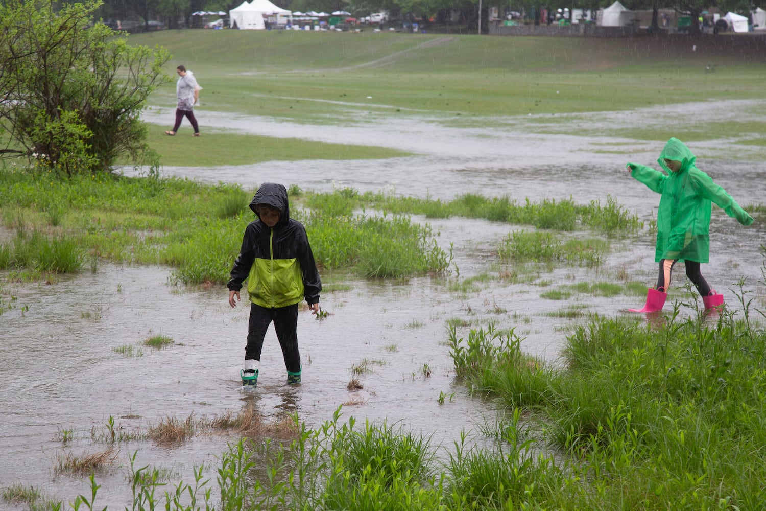 PHOTOS: Rainy day for Atlanta Dogwood Festival 2019