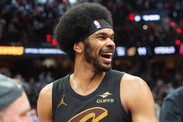 Cleveland Cavaliers' Jarrett Allen reacts after an Emirates NBA cup basketball game against the Chicago Bulls in Cleveland, Friday, Nov 15, 2024. (AP Photo/Phil Long)