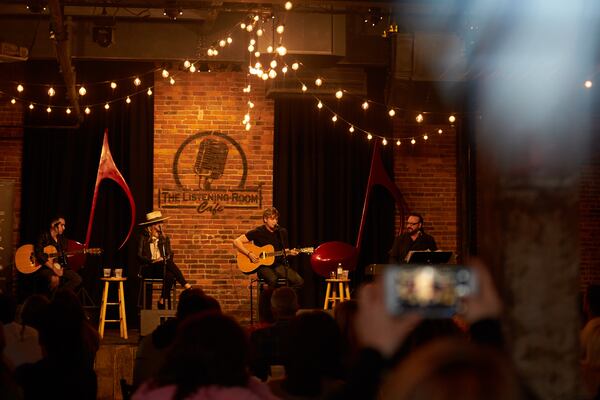 In Music City, experience a songwriter’s round at spots like the Listening Room Café.
(Courtesy of Nashville Convention & Visitors Corp)