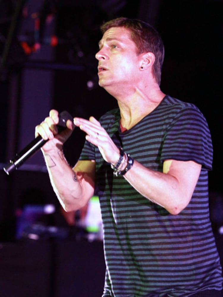 Rob Thomas plays Chastain