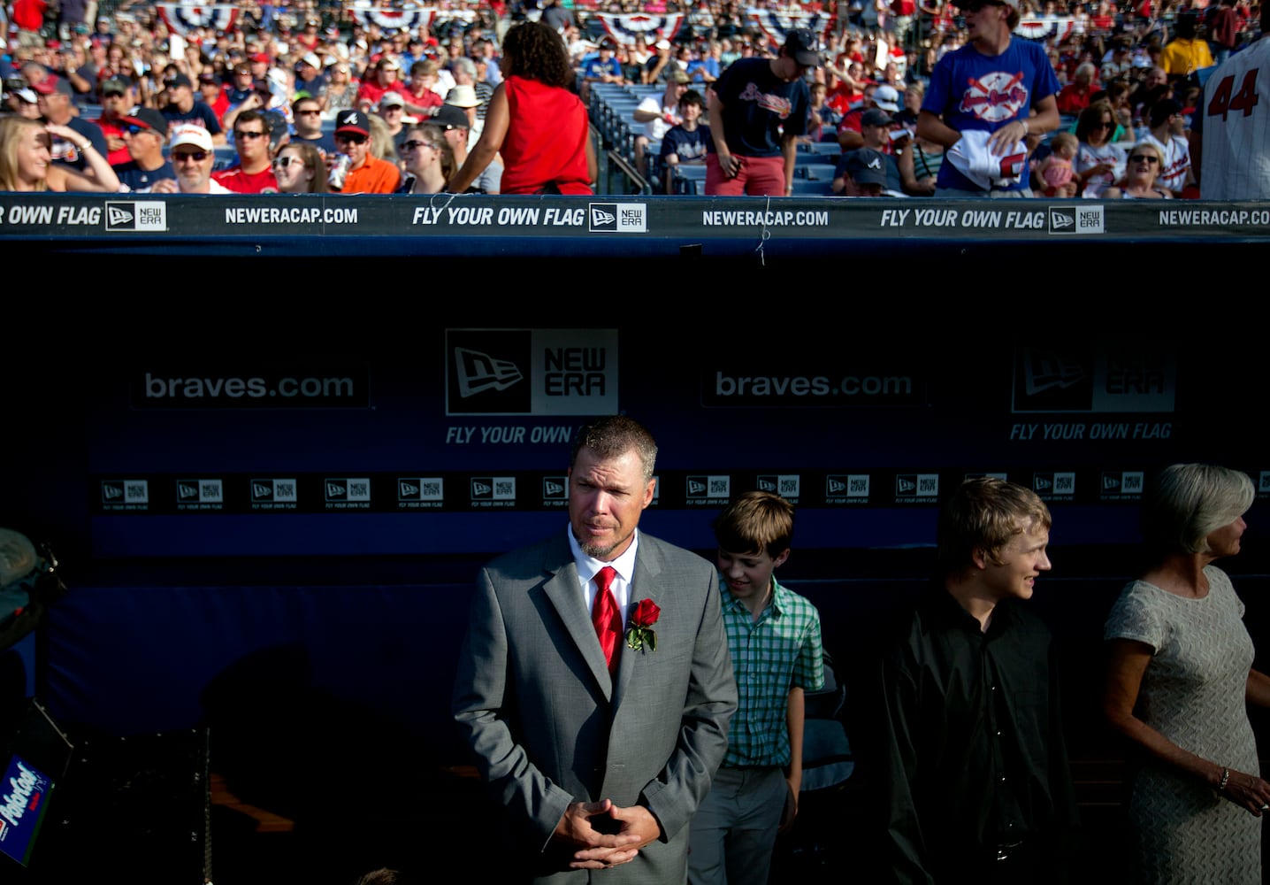 Braves retire Chipper Jones' jersey