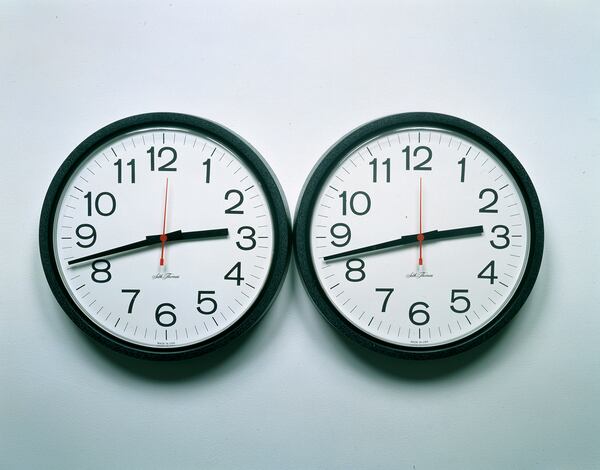 Felix Gonzalez-Torres' "Perfect Lovers," (1987-1990). 
Courtesy of High Museum of Art/Dallas Museum of Art, fractional gift of The Rachofsky Collection. Copyright Felix Gonzalez-Torres