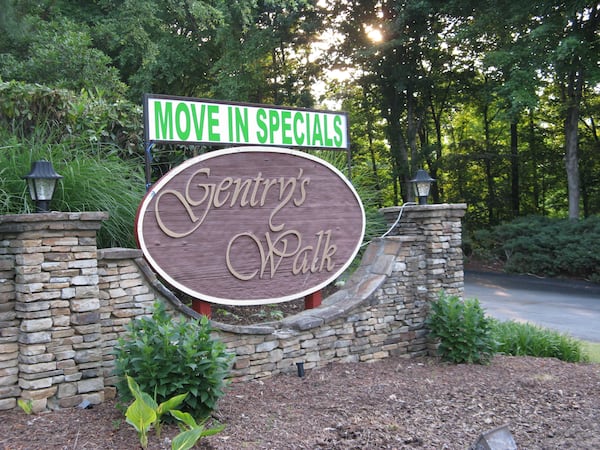 Apartment complexes regularly offer rental specials to entice new tenants. This contributes to why so many families move their children from school to school. (AJC Photo)