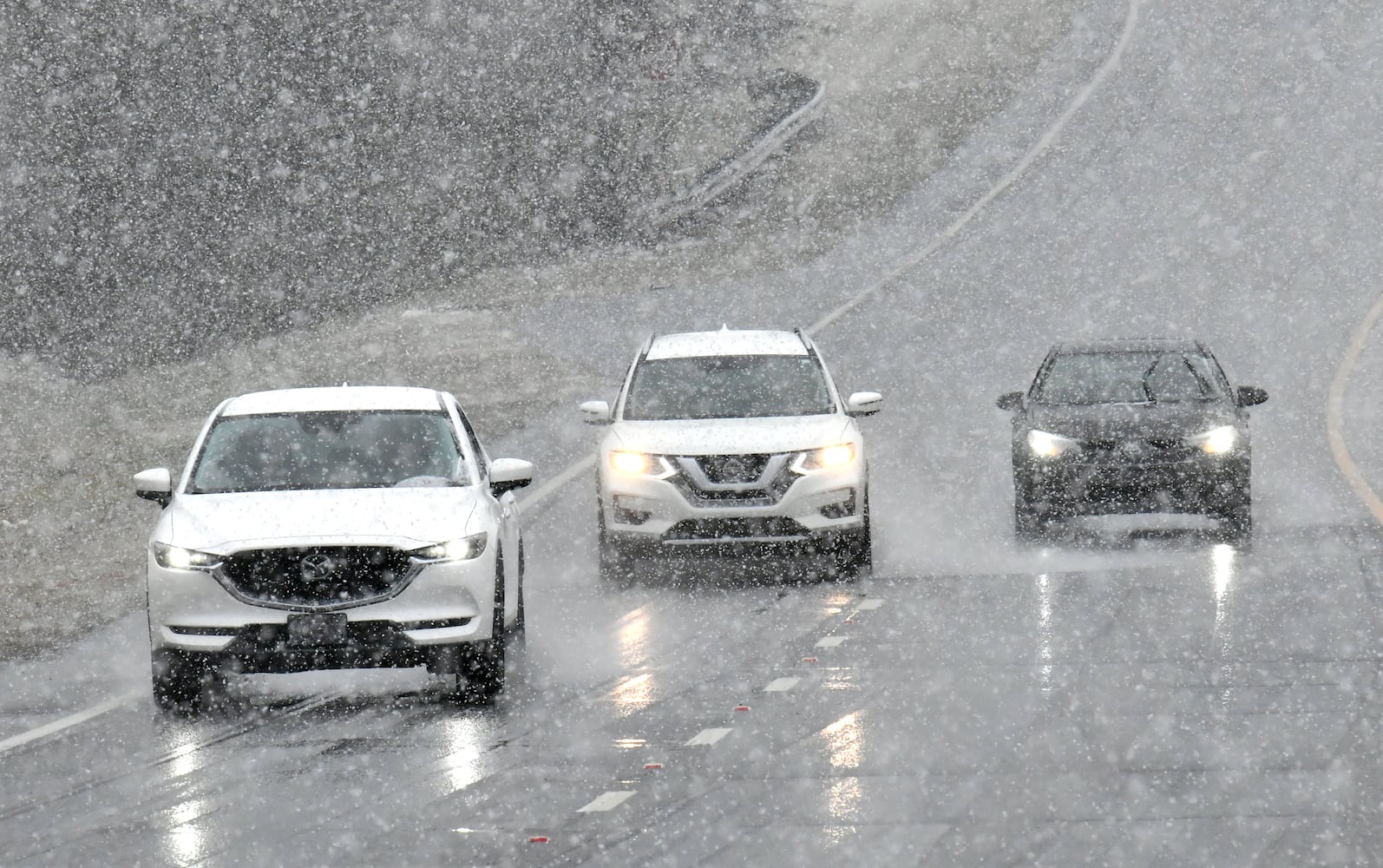 Winter storm hits metro Atlanta, North Georgia