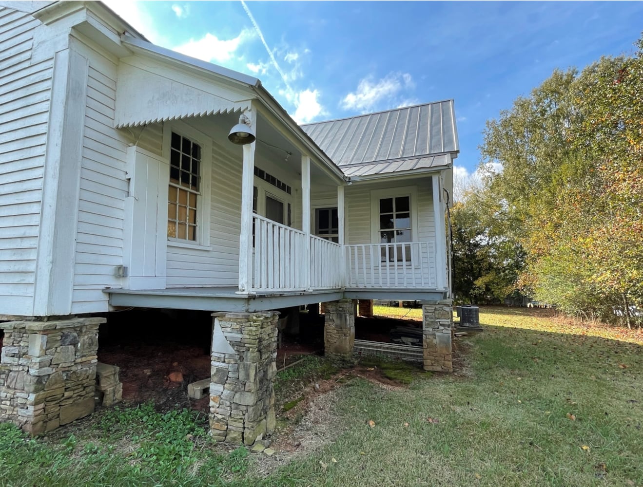 A historic Roswell farmhouse from 1835 is finally getting a facelift