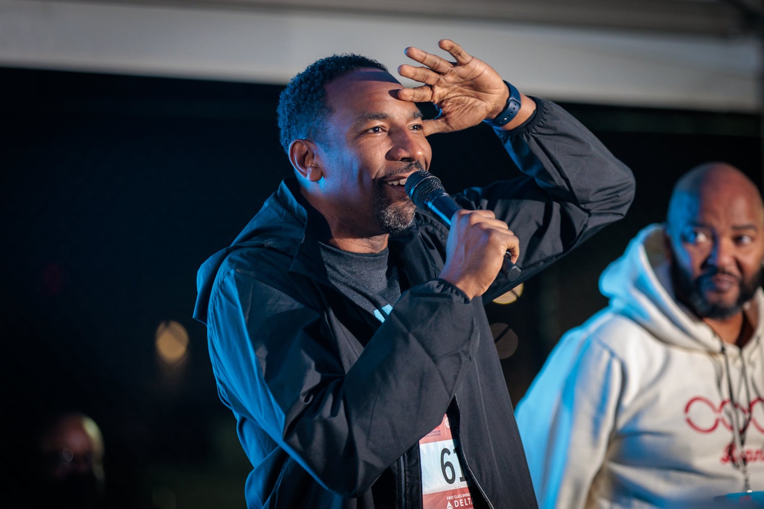 Runners take to Hartsfield-Jackson runway for 5K race
