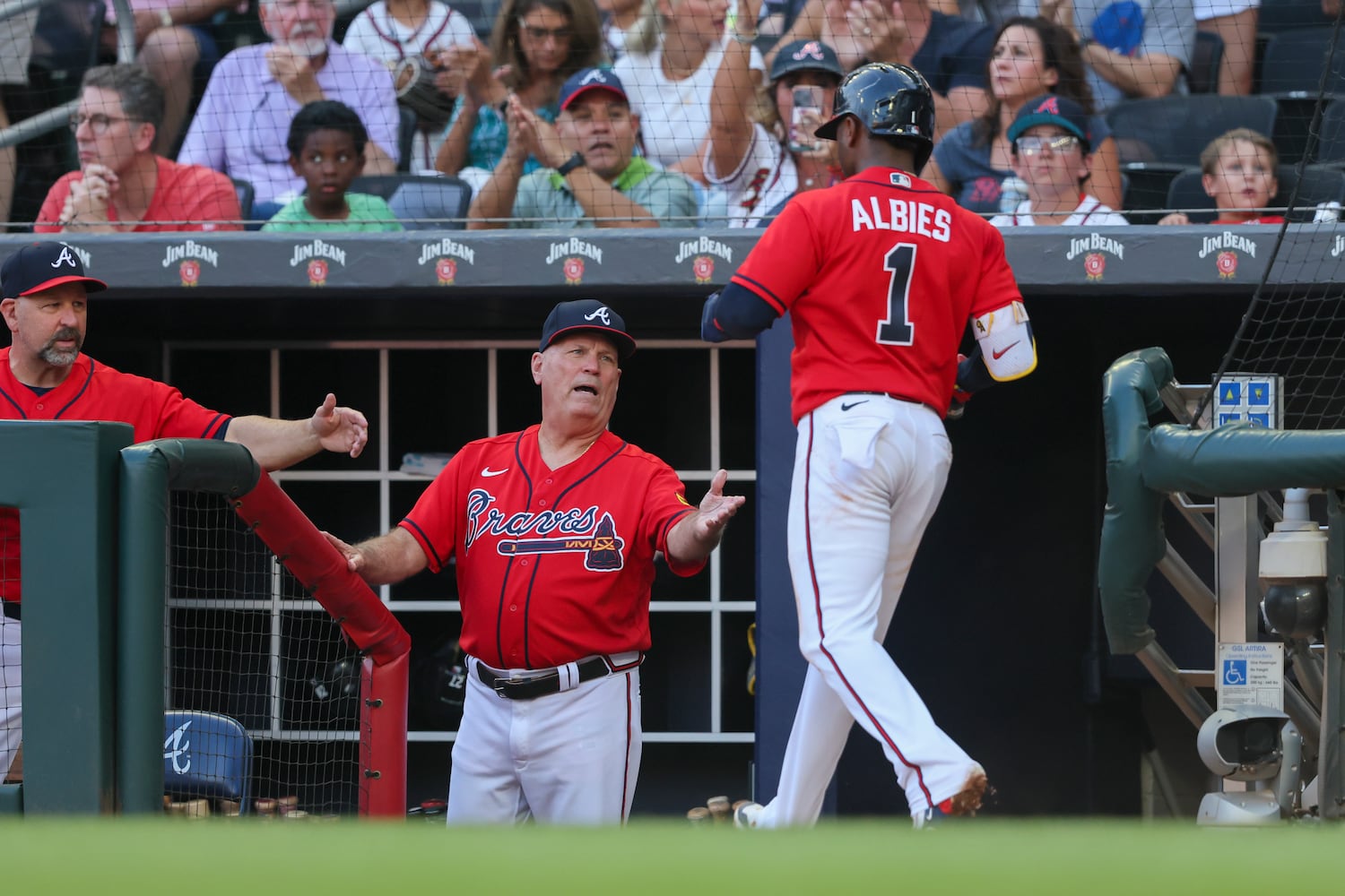 061023 BRAVES PHOTO