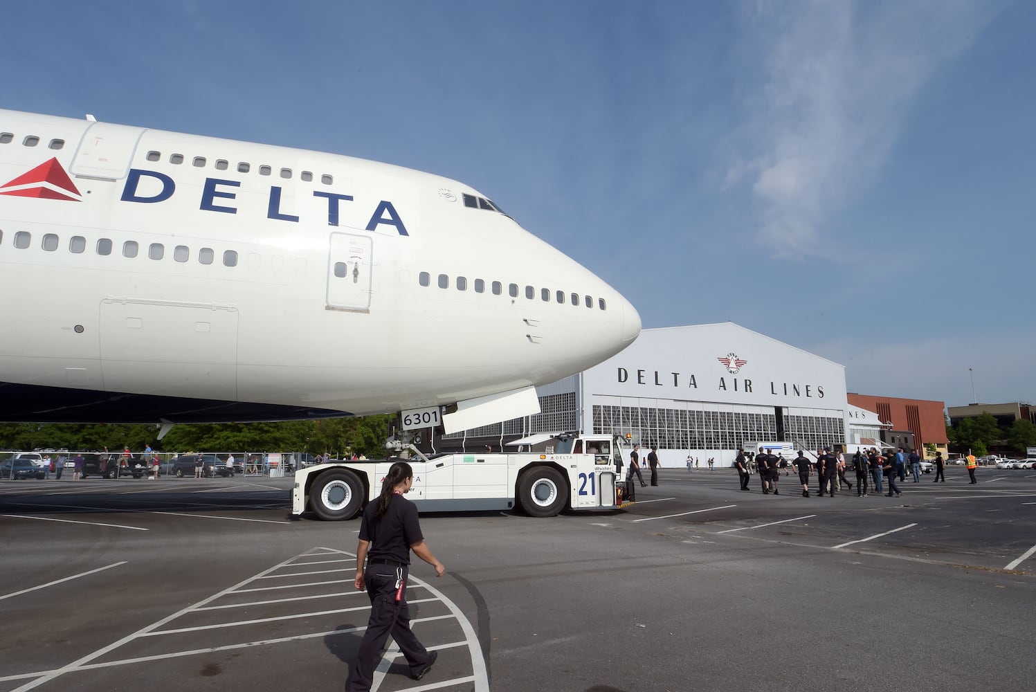 Historic Delta 747 moves to flight museum