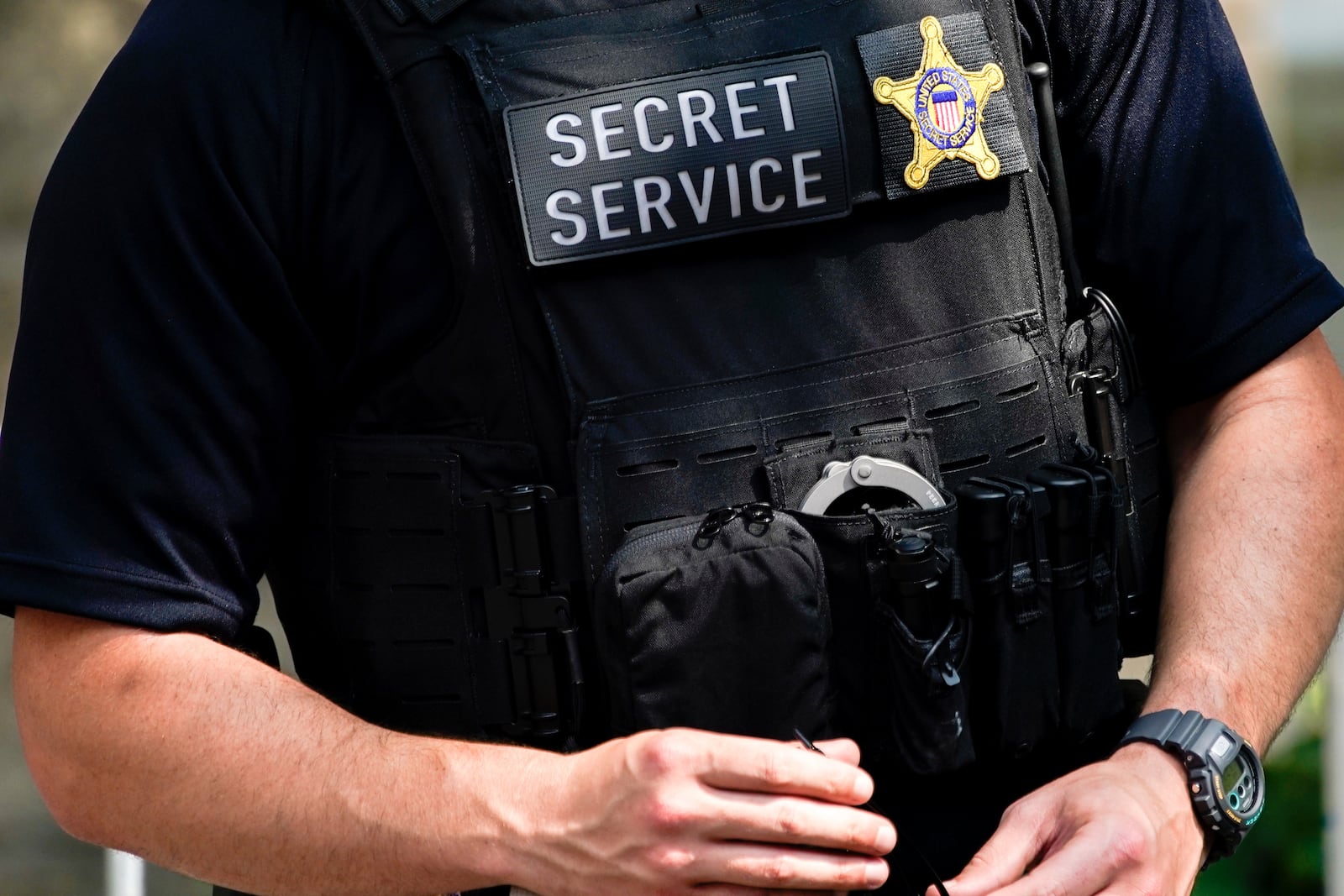 FILE - A secret service agent, July 20, 2022, in New York. (AP Photo/Julia Nikhinson, File)