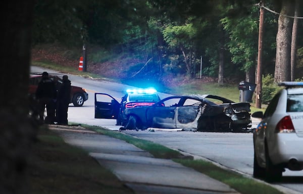 A passenger in the fire crash climbed out a window to escape. (BOB ANDRES/ BANDRES@AJC.COM)