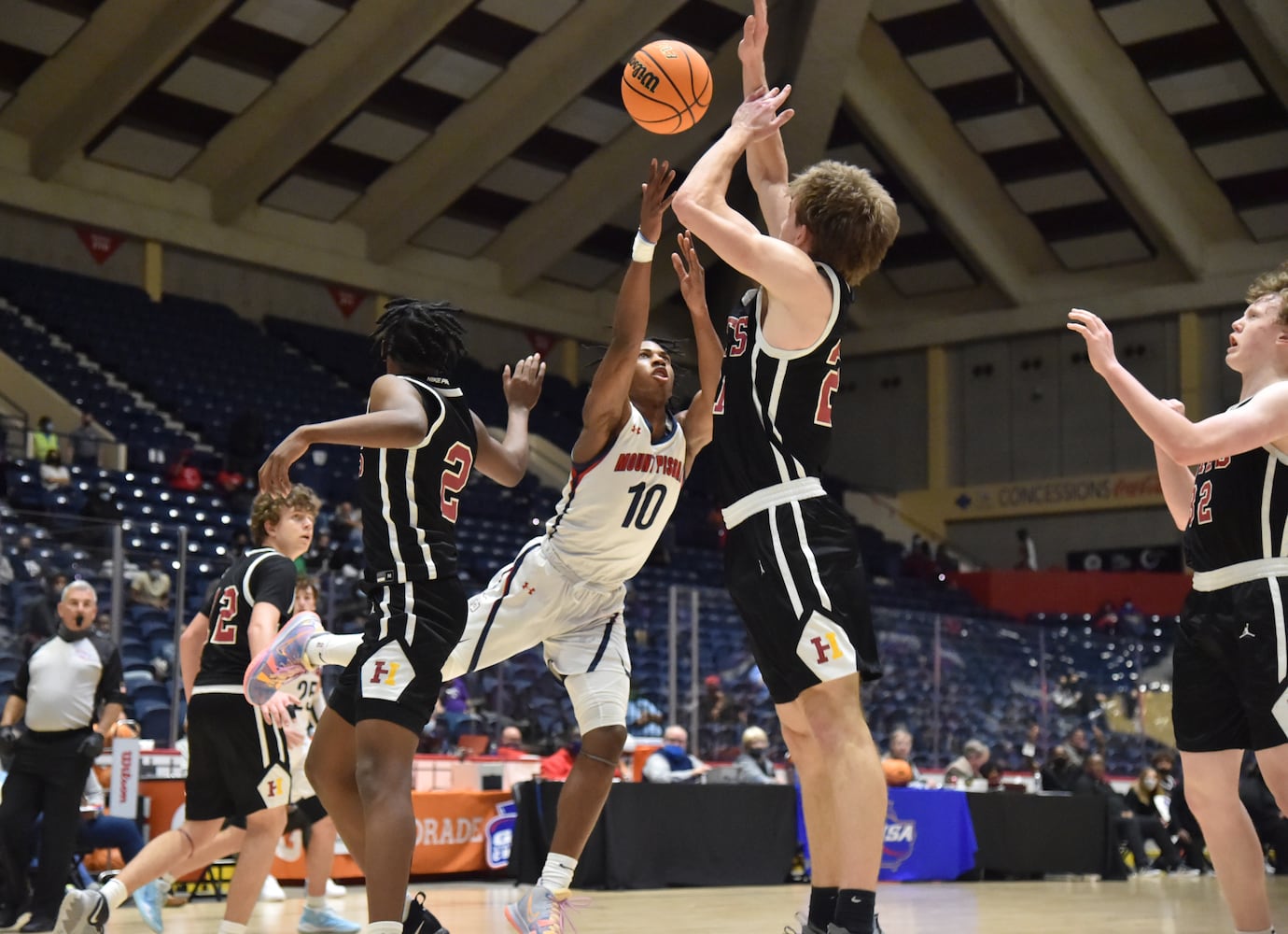 State basketball finals : Class A Private boys -- Holy Innocents vs. Mt. Pisgah