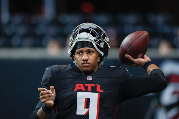 Falcons quarterback Michael Penix Jr. (9) attemps a pass during warm-ups before the Atlanta Falcons and Caroline Panthers Sunday, January 5, 2025, at Mercedes-Benz Stadium in Atlanta. 
(Miguel Martinez/ AJC)