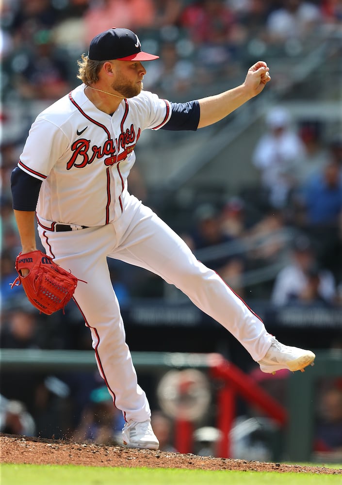 BRAVES PHOTO