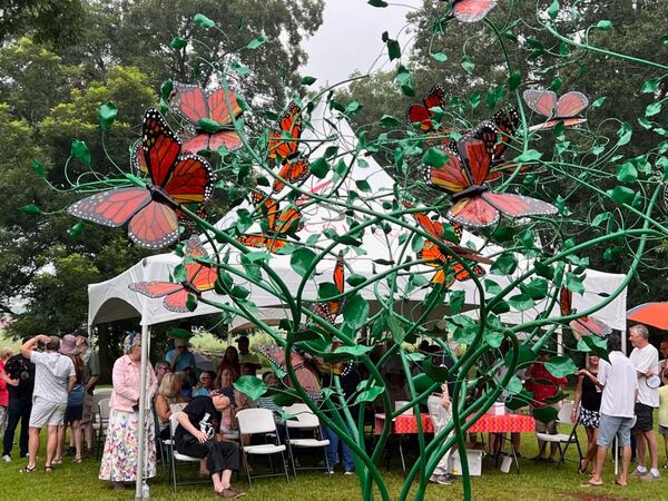 Dancing Monarchs