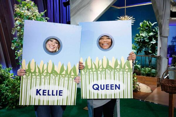 Kellie Pickler on "The Queen Latifah Show" October 23, 2014.