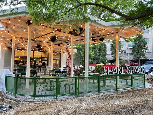 Midtown just got a whole lot sweeter thanks to Shake Shack’s new location, which opened Thursday, April 28 at Atlanta’s iconic Piedmont Park.