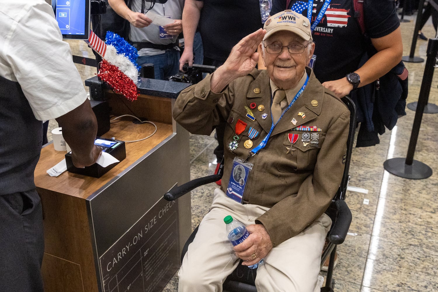 Delta sends off veterans to Normandy for D-Day anniversary
