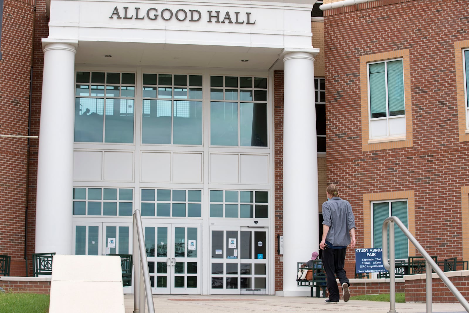 09/15/2020 - Augusta, Georgia - A student walks toward the Allgood Hall building at the Augusta University Summerville location in Augusta, Tuesday, September 15, 2020. (Alyssa Pointer / Alyssa.Pointer@ajc.com)