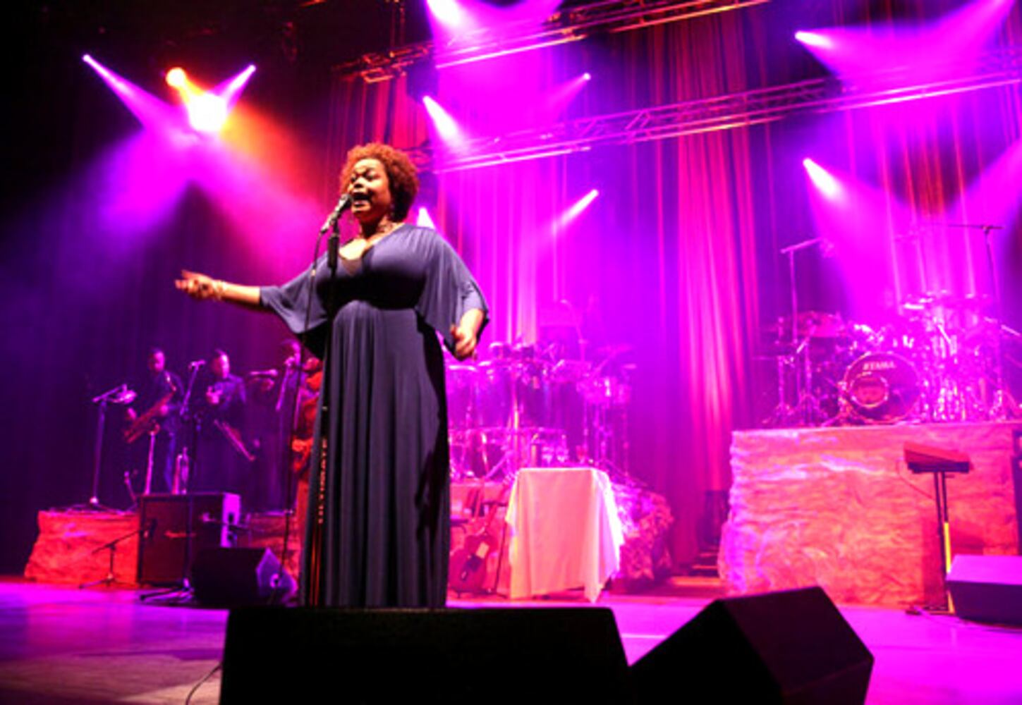 Jill Scott sells out the Fox Theatre