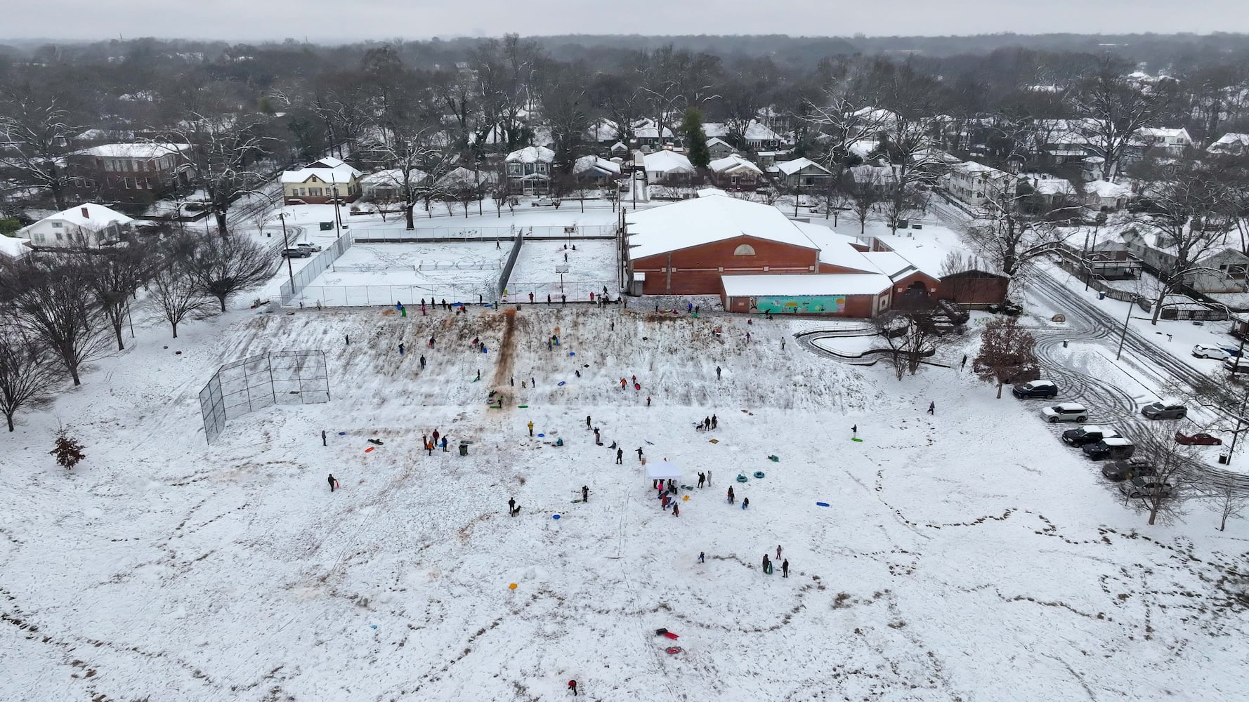 Snow storm hits Atlanta