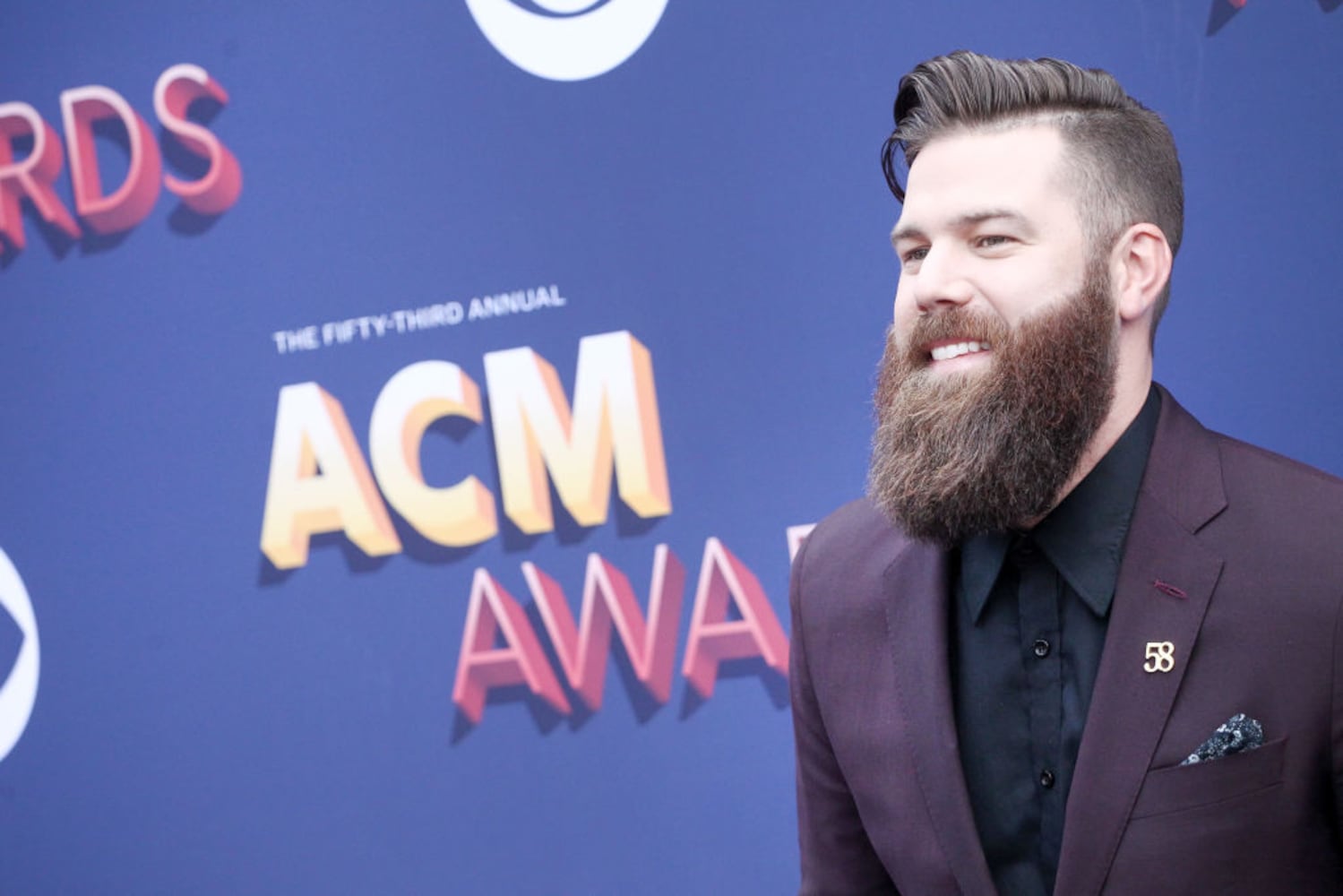 2018 acm awards red carpet