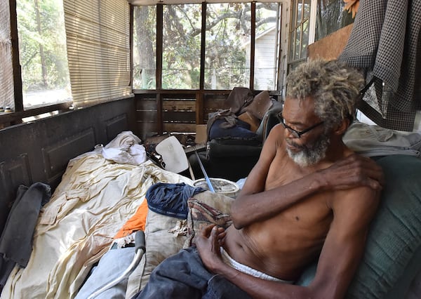 Larry Burkes of Cuthbert had nowhere safe to go when Hurricane Michael roared through Randolph County, smashing the home he rents. (Hyosub Shin / Hyosub.Shin@ajc.com) 