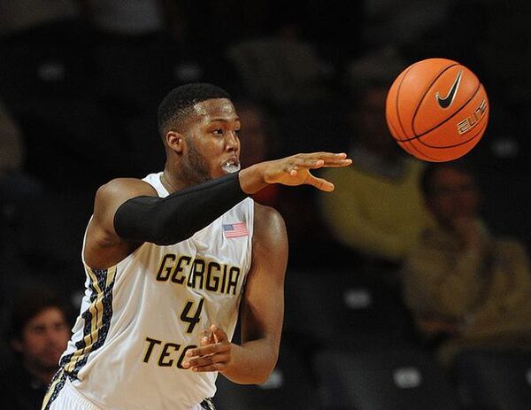 Robert Carter Jr.: He's a transfer, not a free agent. (Johnny Crawford/AJC)