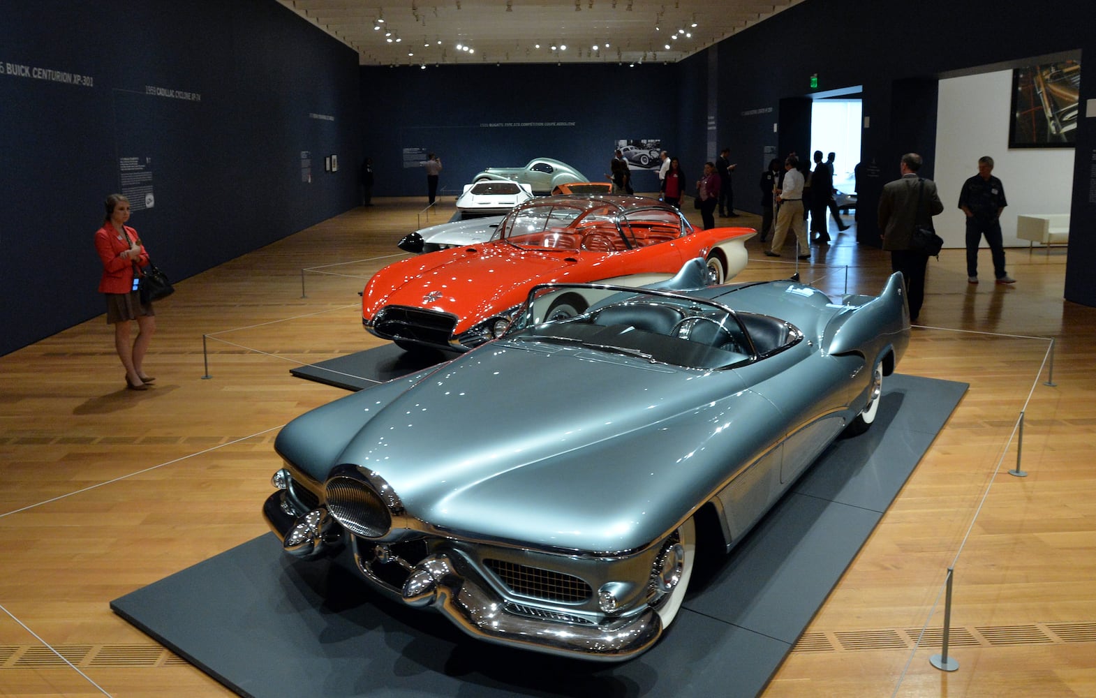 General Motors Le Sabre XP-8, 1951, (foreground)