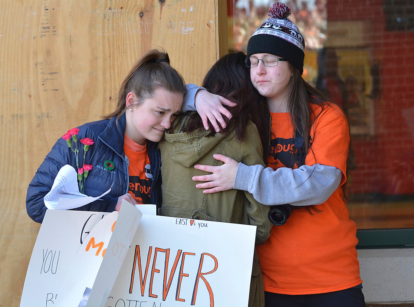 Photos: Students walk out of schools to protest gun violence; march on Washington