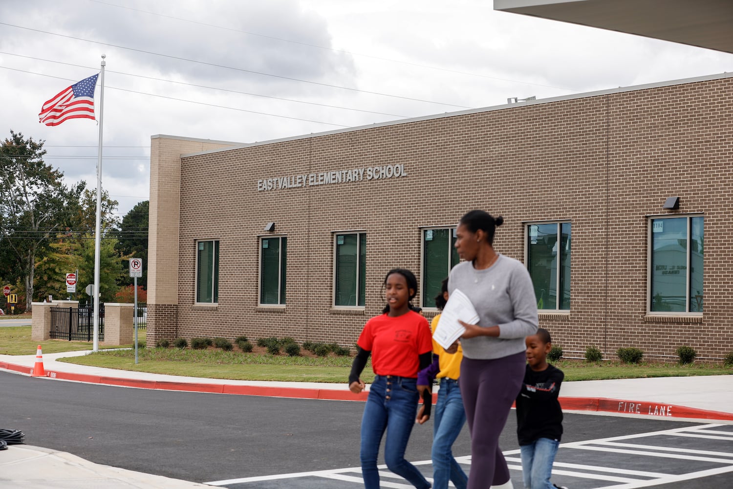 Views of the front entrance of Eastvalley Elementary School in Marietta shown on Monday, Oct. 16, 2023. (Natrice Miller/ Natrice.miller@ajc.com)