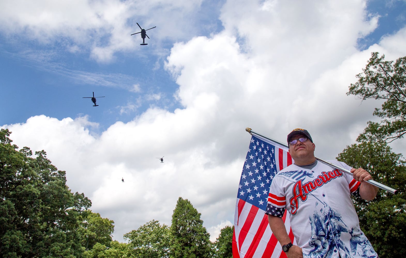 PHOTOS: Honoring war heroes on Memorial Day amid a pandemic