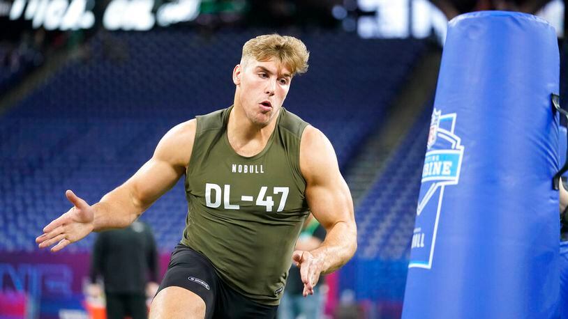 Baltimore Ravens Select Lukas Van Ness in Mock Draft