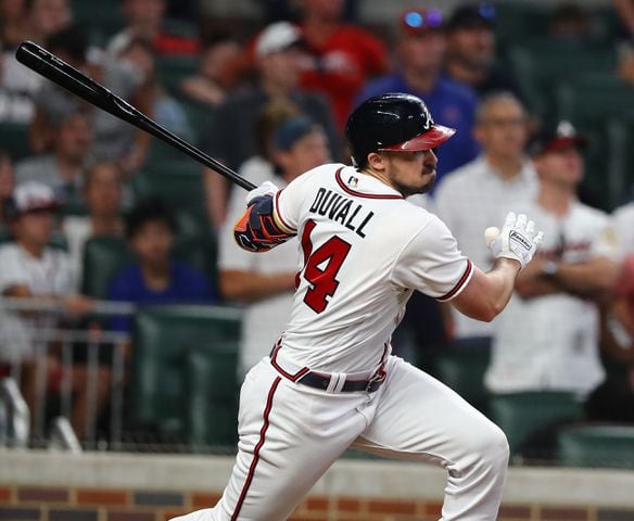 Braves score three in ninth to walk off with a win over the Giants