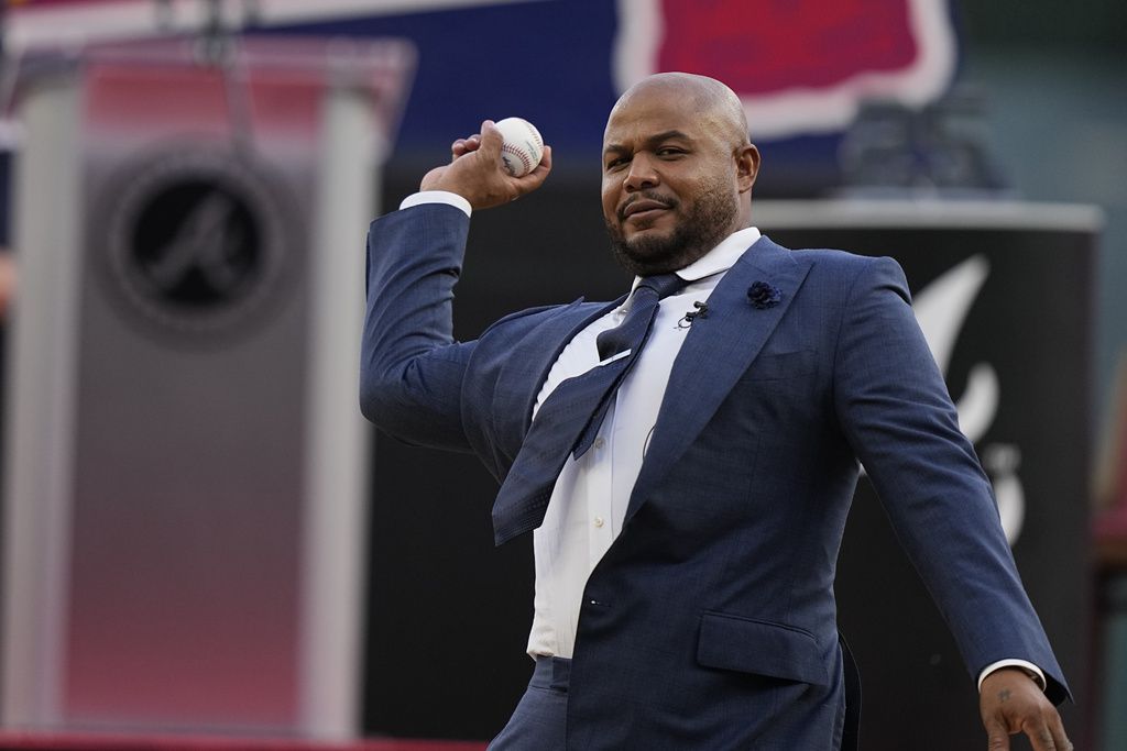 Former Braves CF Andruw Jones Will Have Number Retired by Team - Sports  Illustrated