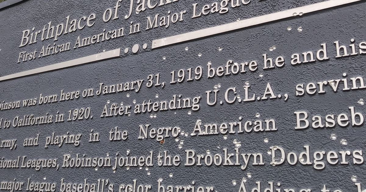 Why Jackie Robinson's Hall of Fame Plaque Had to Change - Atlas Obscura