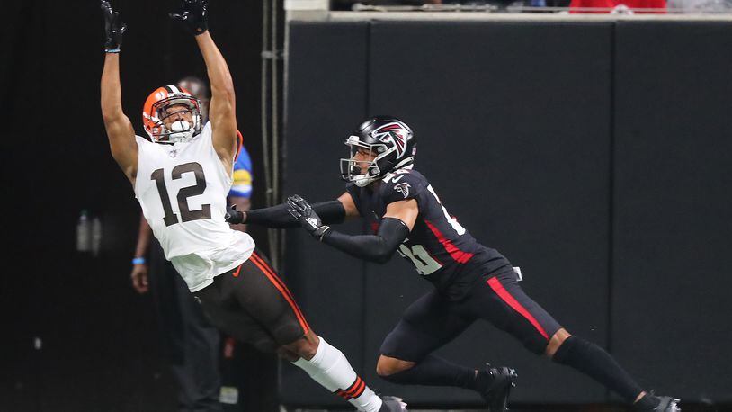 Atlanta Falcons wide receiver KhaDarel Hodge (12) works during the first  half of an NFL football game against the Tampa Bay Buccaneers, Sunday, Jan.  8, 2023, in Atlanta. The Atlanta Falcons won