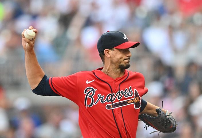 Albies hits grand slam, Braves rout Phillies