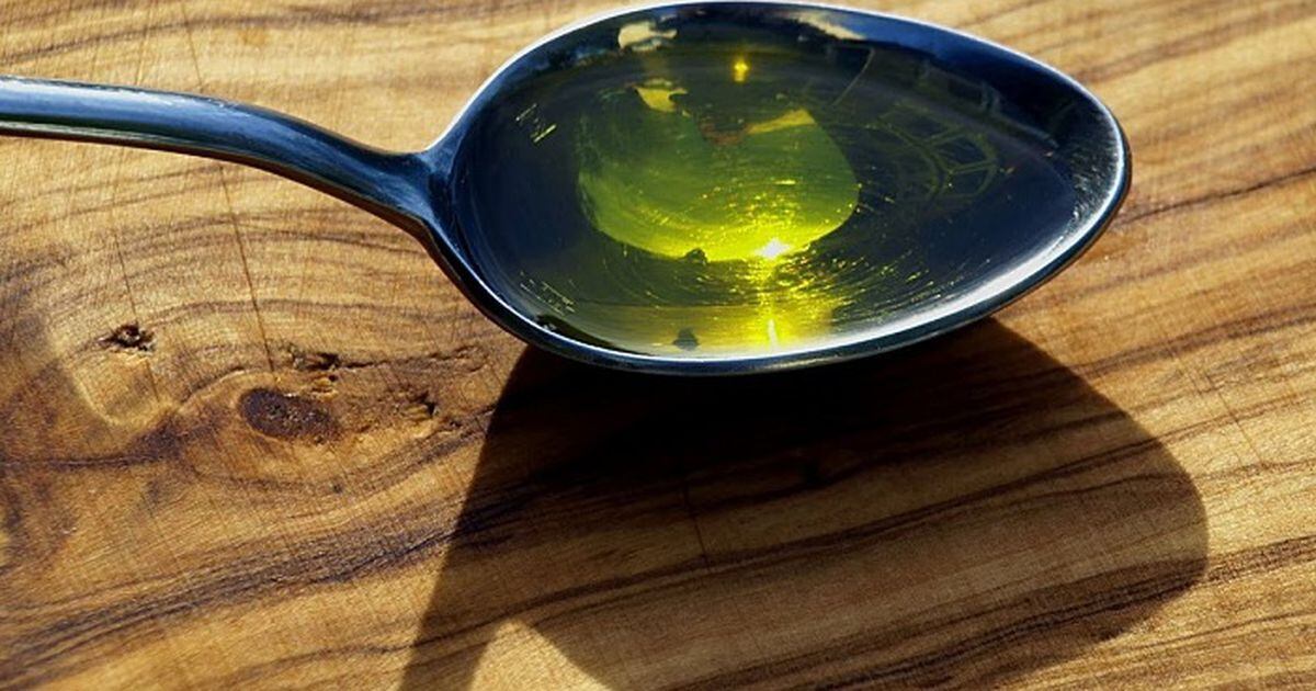 Why you should take a spoonful of olive oil each day for your health