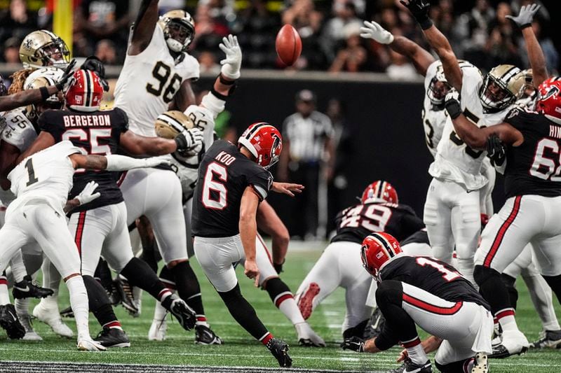 Atlanta Falcons place kicker Younghoe Koo, of South Korea, kicks agame winning 58-yard field goal against the New Orleans Saints during the second half of an NFL football game, Sunday, Sept. 29, 2024, in Atlanta. (AP Photo/John Bazemore)