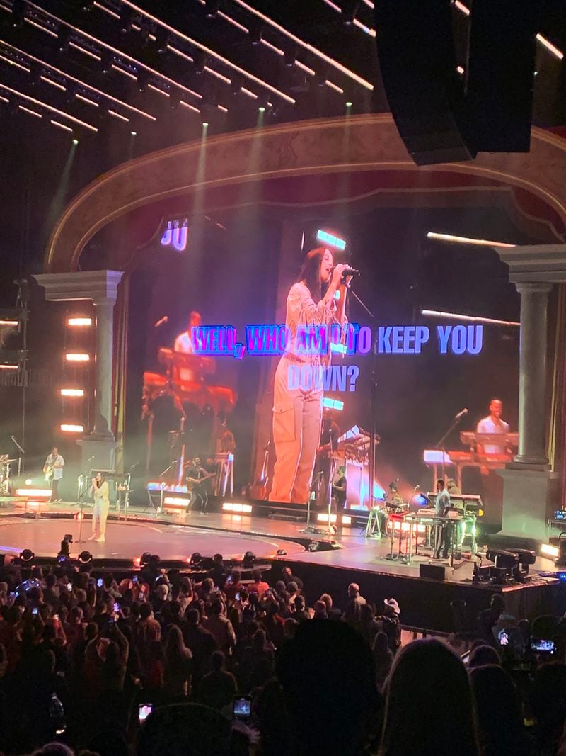 Kacey Musgraves asked an audience member to pick one of four cover songs for her to "Kacey-oke." The man chose "Dreams" by Fleetwood Mac. RODNEY HO/rho@ajc.com
