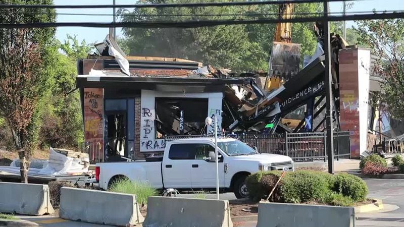 RAW VIDEO: Crews demolish Wendy's where Rayshard Brooks was killed