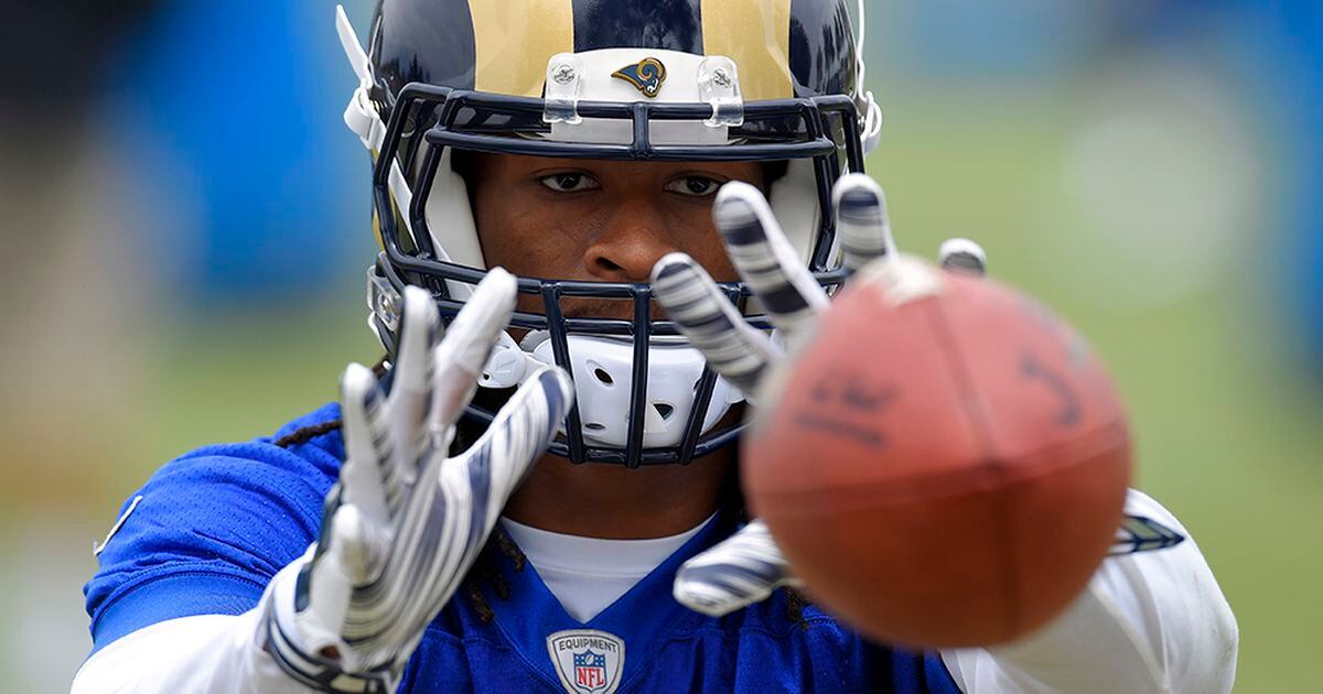 Todd Gurley participates in first full practice with St. Louis