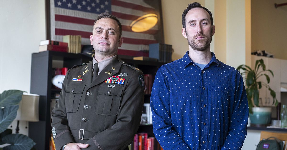 Chicago White Sox honors two local servicemembers on Pride night game >  U.S. Army Reserve > News-Display