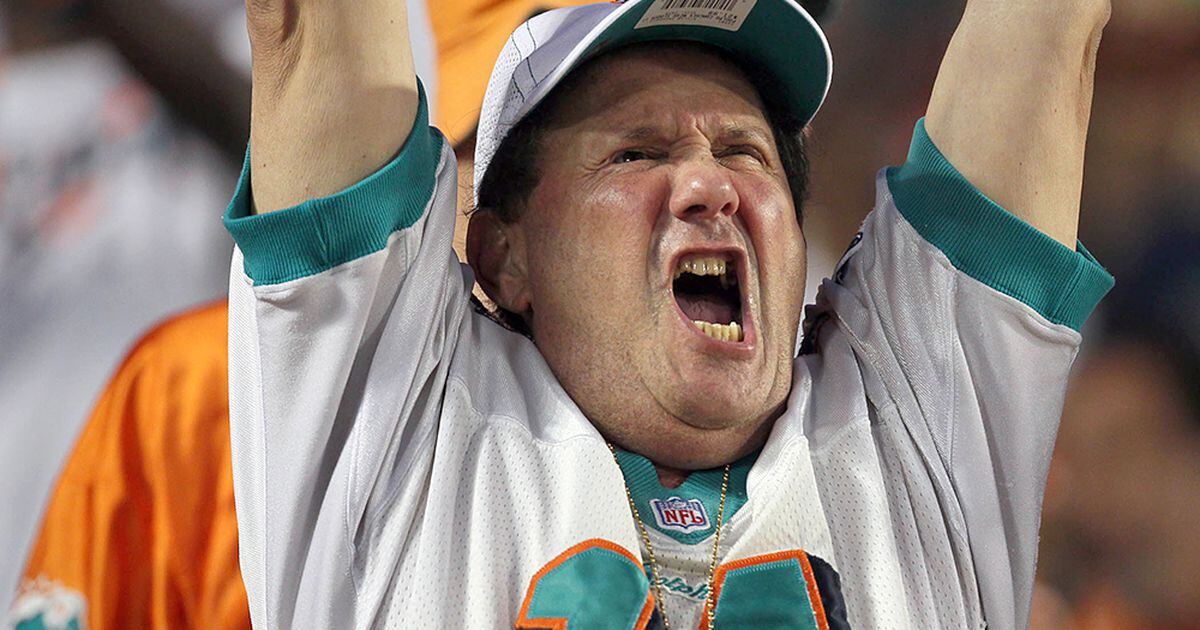 WRE News: Miami Favored to Host 2027 Superbowl Despite Late